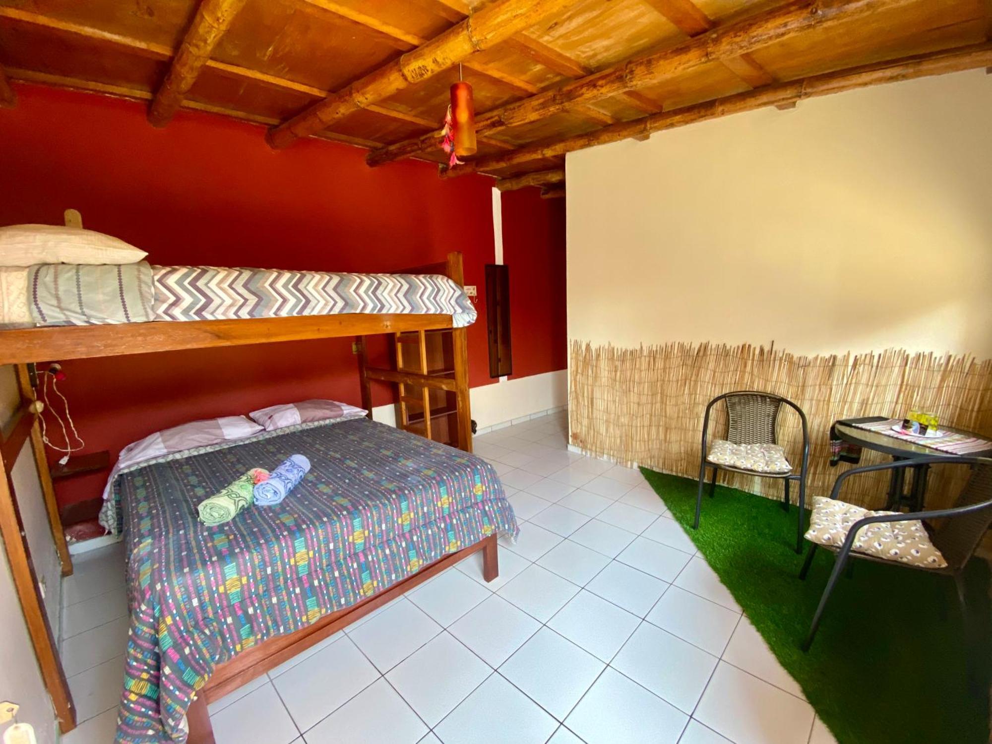 Surf House Chicama Hotel Puerto Chicama Ngoại thất bức ảnh