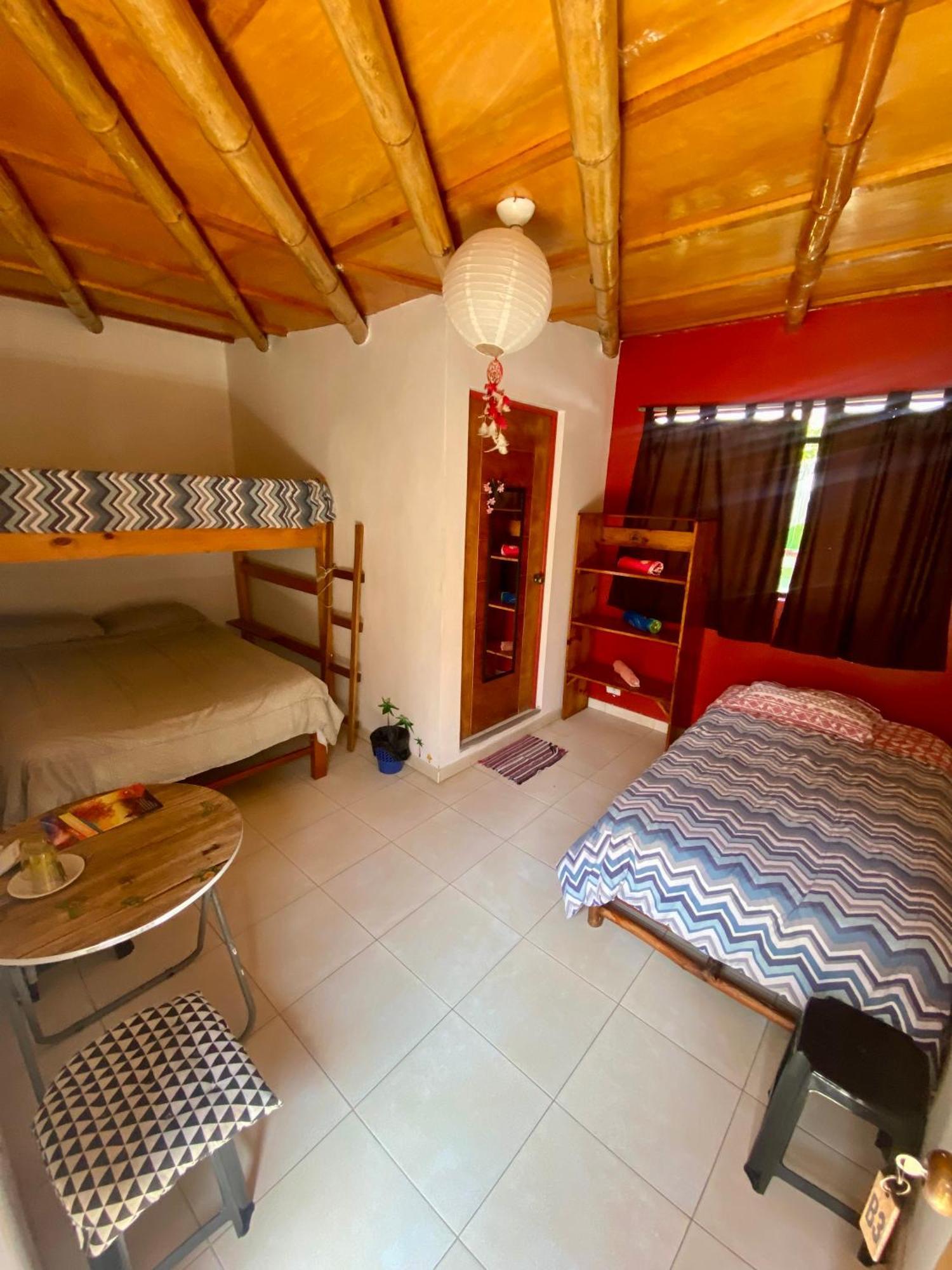 Surf House Chicama Hotel Puerto Chicama Ngoại thất bức ảnh